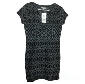 Made For Me To Look Amazing Women's Short Sleeve Sweater Dress Size L